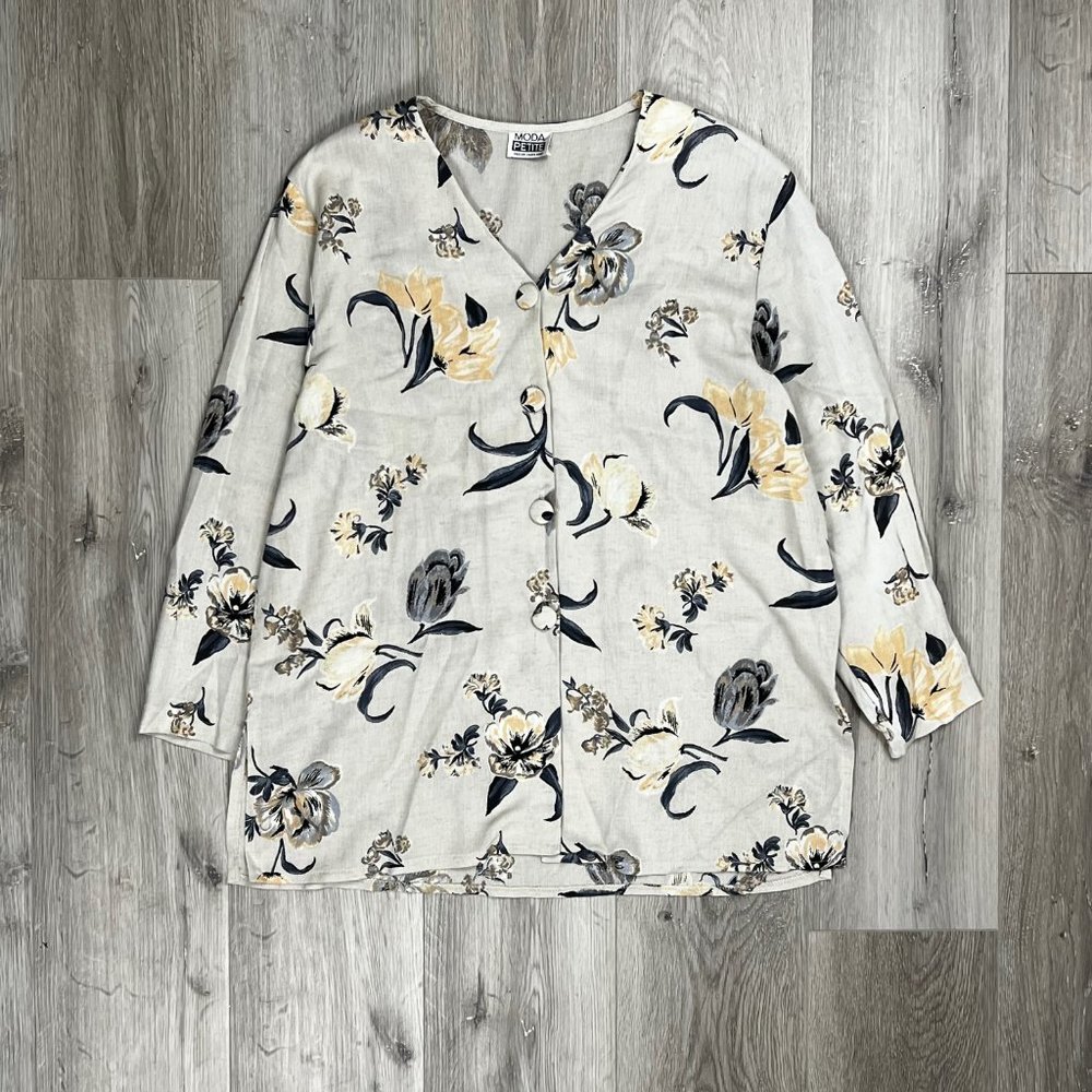 Moda Petite By Paris Star Vintage Flowers V-Neck Button Down Shirt